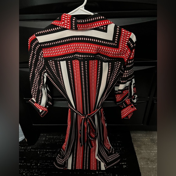 Ny & Co knee length button up dress w/ tie back. Women's XXSmall Petite. - Picture 2 of 5